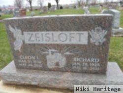 Cleon I Hatch Zeisloft