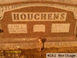 Earl E Houchens