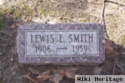 Lewis E Smith