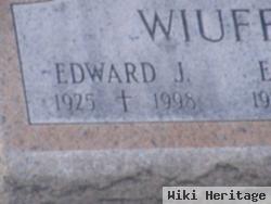 Edward J Wiuff