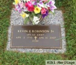 Kevin E Robinson, Sr