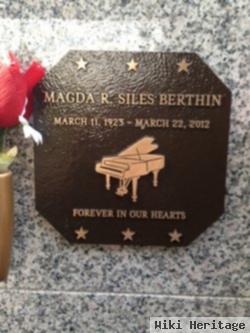 Magda R. Siles Berthin