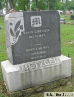 Mary E Paxton Metzger