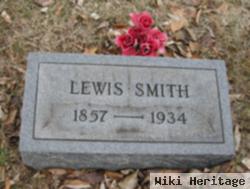 Lewis Smith