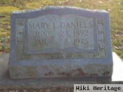Mary L Chisolm Daniels