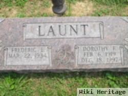 Dorothy E Launt