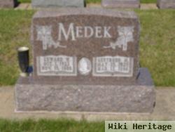 Gertrude M Tretter Medek