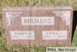 Edna L Rhoades