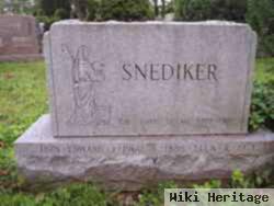 Ella R Snediker