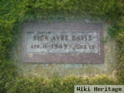 Rick Avle Davis