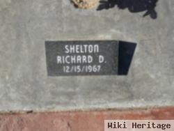 Richard D Shelton