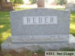 Arthur H Reber