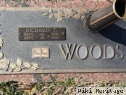 Richard T "dick" Woods, Sr