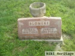 Flora L Blomeke