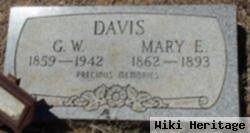 Mary E Davis