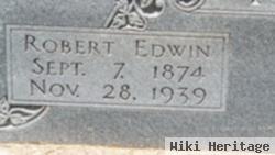 Robert Edwin "bob" Hale