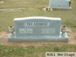 Jessie Dinking Treadaway