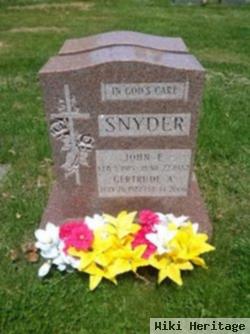 John E Snyder