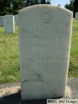 Robert Olaf White