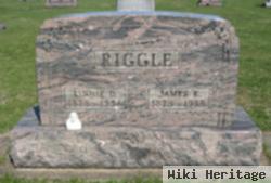 James E Riggle