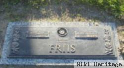 Robert "d.b." Friis