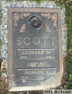 Leonard M Scott