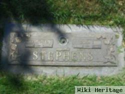 Vernon D Stephens