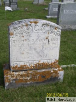 Stephen D Cleveland