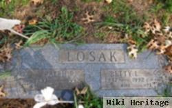 Ralph R Losak