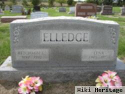 Benjamin J Elledge