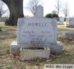 Doris V Howell