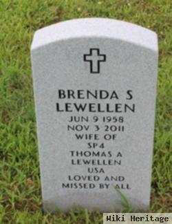 Brenda S Lewellen