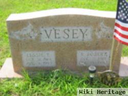 Ralph Robert "bob" Vesey