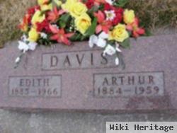 Edith Davis