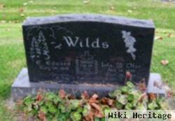 Iola M Olie Wilds