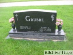 Ruth E Grubbe