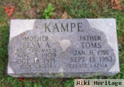 Toms Kampe