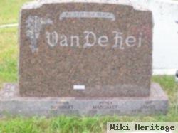 James Van De Hei