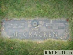 Charles L Mccracken