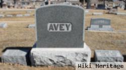 Mary E Avey