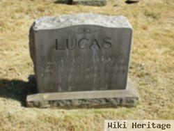 William W Lucas
