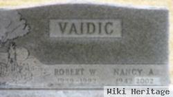 Robert W Vaidic