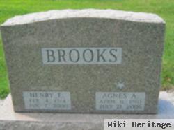 Henry E Brooks