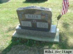 Evelyn Wynn Blech