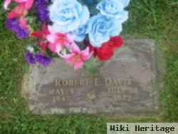 Robert E "robbie" Davis