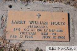 Spec Larry William Holtz