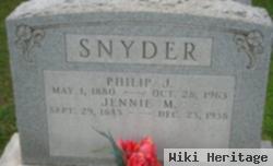 Philip J Snyder