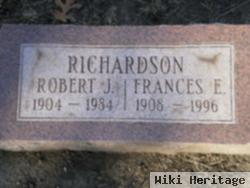 Robert J Richardson