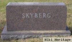 Vernon E Skyberg