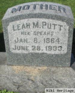 Leah M Spears Putt